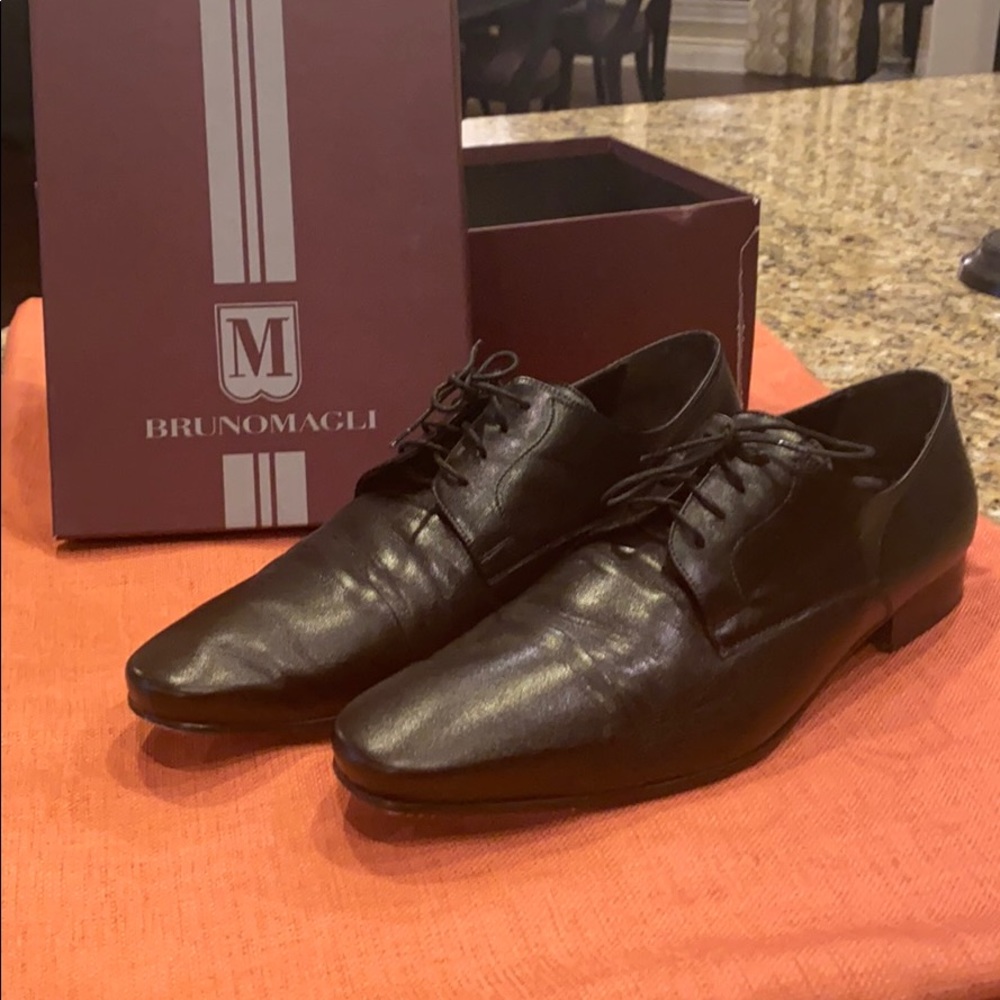 Bruno Magli Lace-up Oxfords Size 13